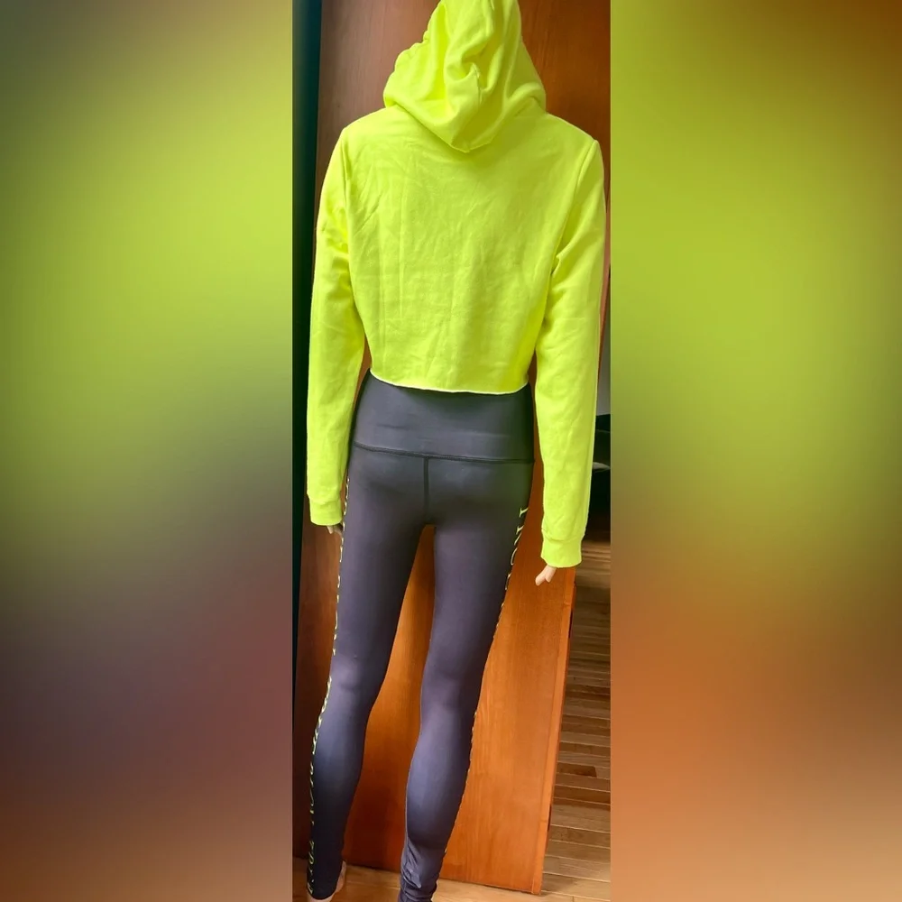 2Pc TRUE RELIGION Neon Crop Hoodie (XL,fits a S) & Logo Black Leggings Sz XS - Picture 4 of 11